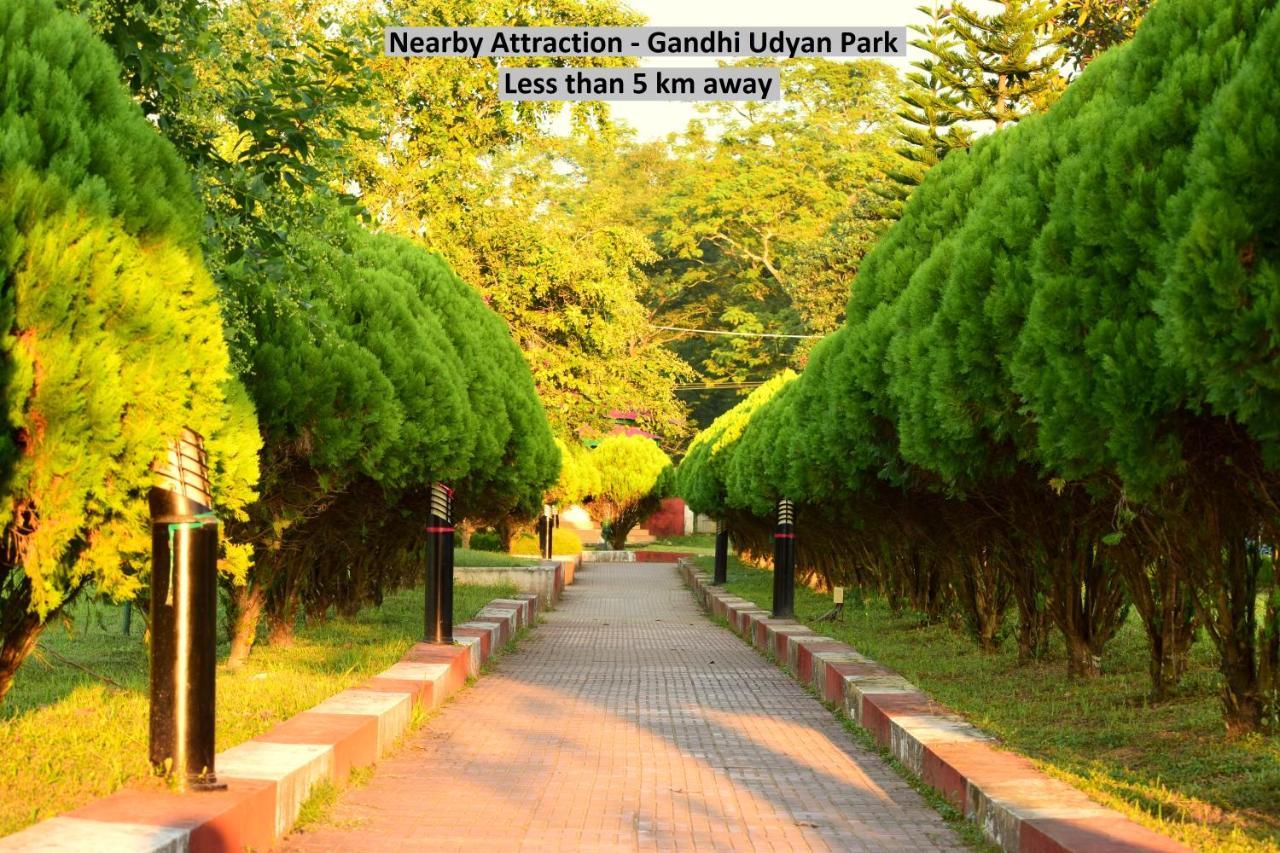 Oyo Flagship 27933 Hotel Green Valley Raipur  Bagian luar foto